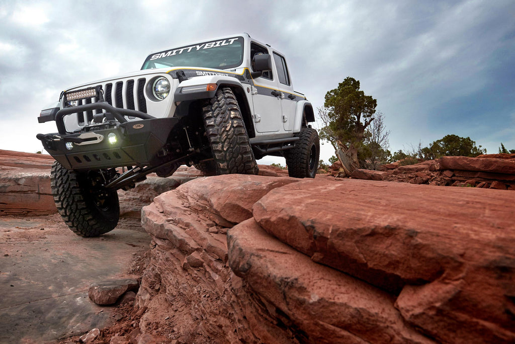 XRC Front Jeep JL Bumper w/ Stinger Winch Plate D-Rings 18-Present Jeep JL Wrangler Black Powdercoat Smittybilt