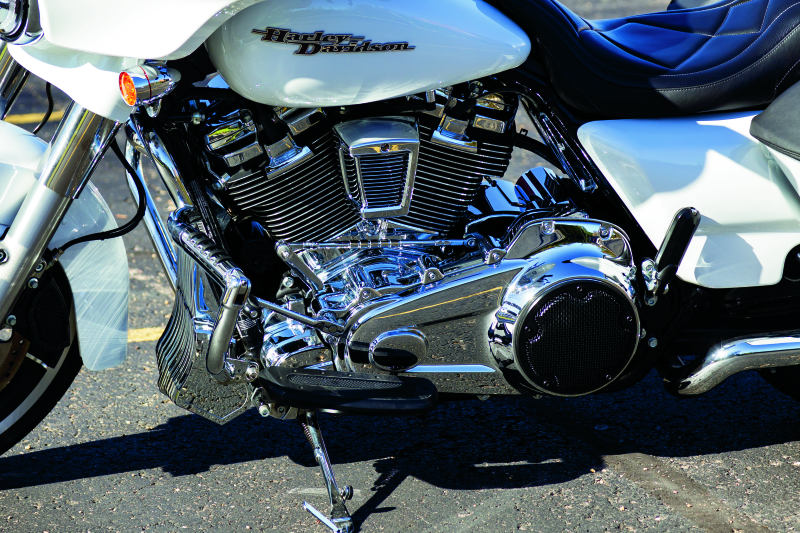 Kuryakyn Cylinder Base Cover Chrome